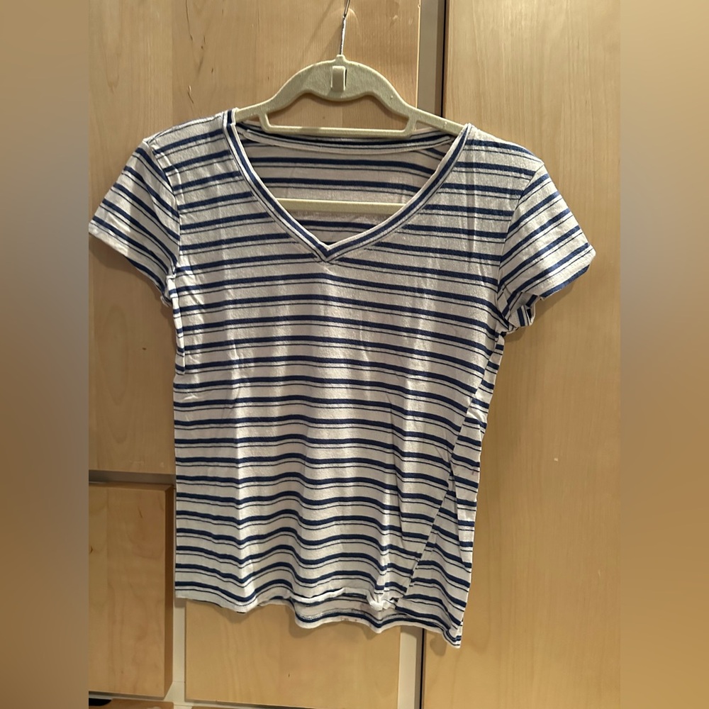 Women’s T-shirt (XS) - Picture 4 of 10